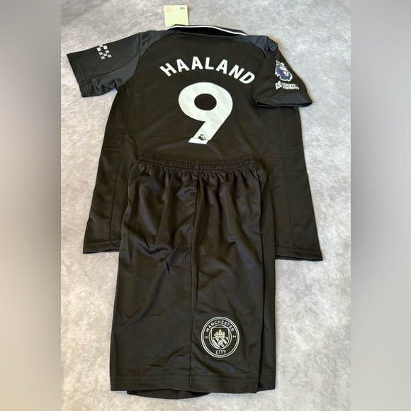 Manchester City Away Premier league set Haaland 9 - Picture 10 of 11